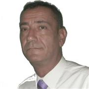 Me defino como técnico en electrónica, Avionica aeronáutica y frío industrial.
Con experiencia en informática, con titulación FP1y FP2 electrónica, Frigorísta, Gases fluorados y licencia de aviación civil en diferentes flotas.
Daría clases de repaso eso y